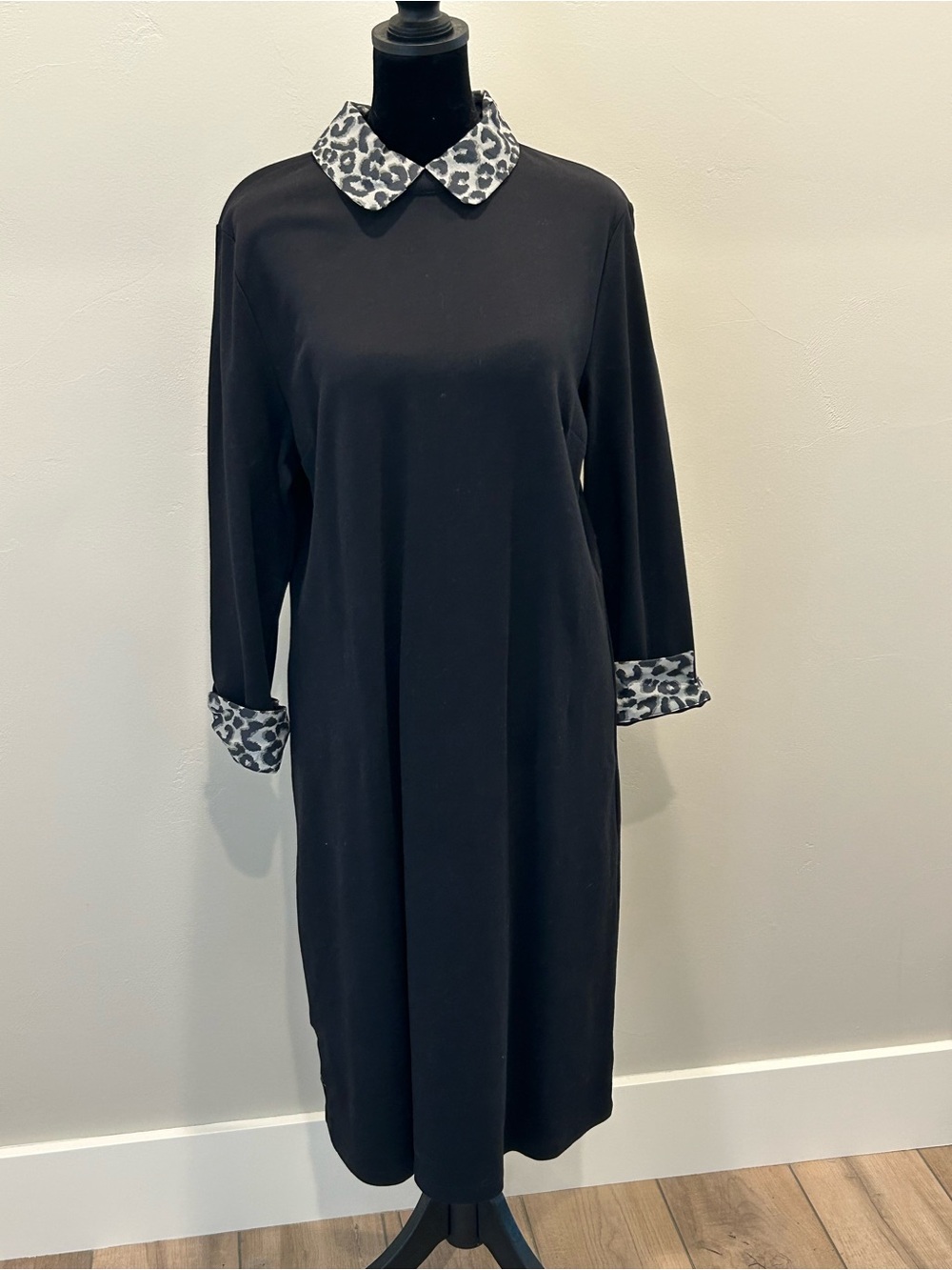 Talbots Black Shift Dress with Removable Animal Print Collar; Size L